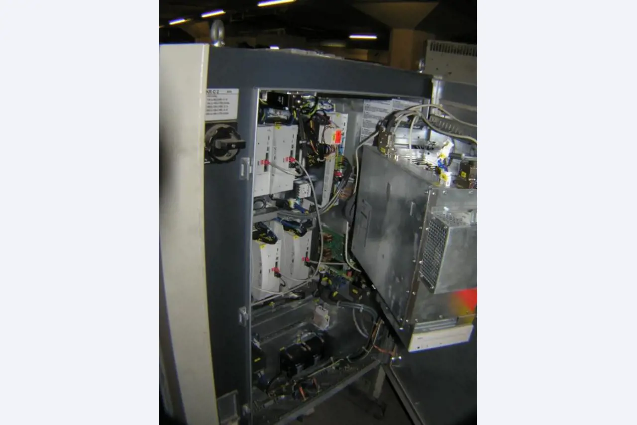 Robôs industriais-4